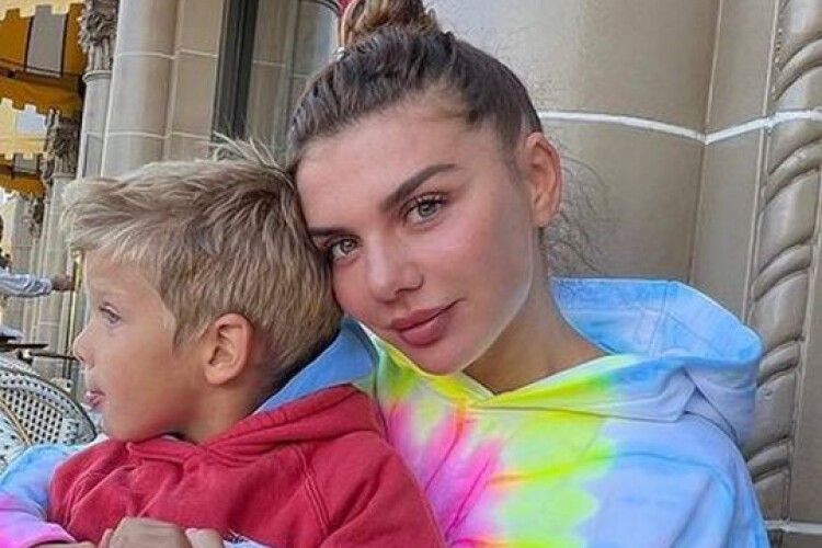 Анна Сєдокова заборонила 4-річному синові слухати російськомовну музику