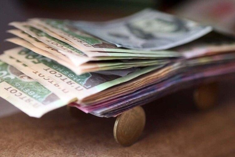 Майже 250 тисяч справ: через що волиняни потрапляють до реєстру боржників