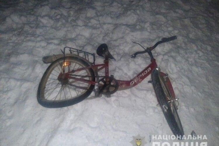 На Закарпатті п'яний водій збив двох дітей на узбіччі: загинув 9-річний хлопчик