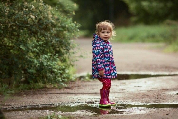 На Волині розшукали трирічну дівчинку, яка зникла ввечері в селищі 