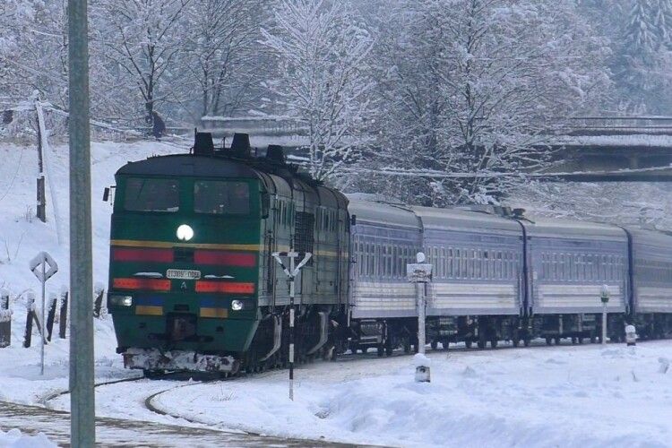 «Укрзалізниця» тимчасово скасовує приміські поїзди на Волині та Рівненщині