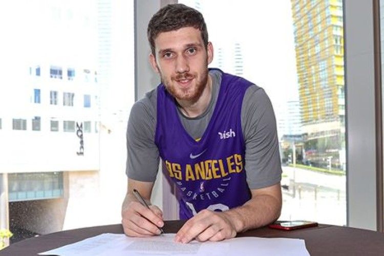 21-річний українець гратиме в одному з найтитулованіших клубів NBA