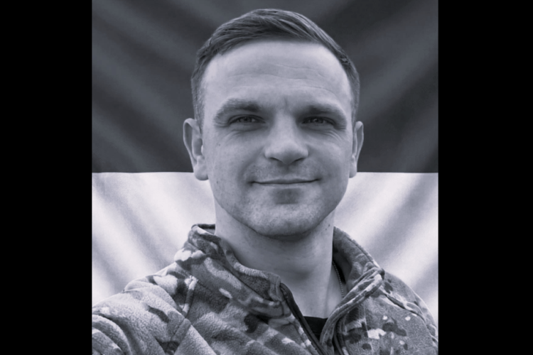 У лікарні від важких поранень помер 27-річний Захисник з Волині Богдан Денисюк