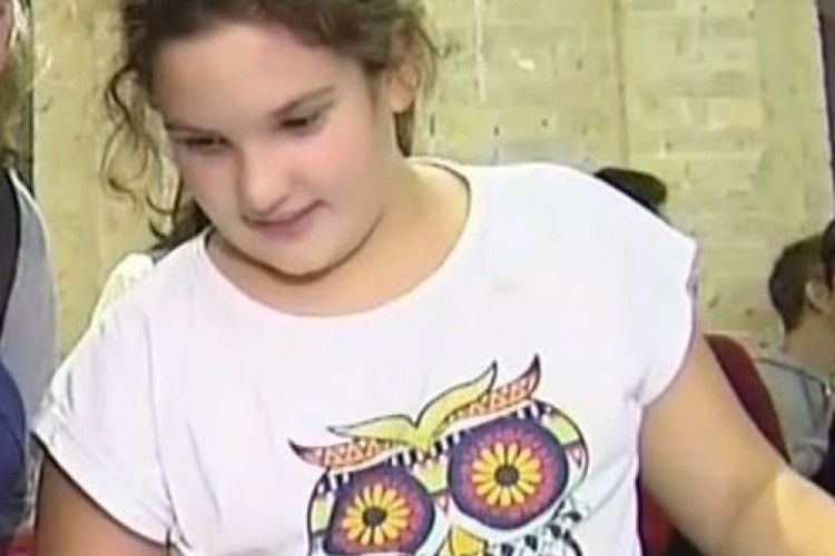 В Україні видали унікальну абетку жестової мови 