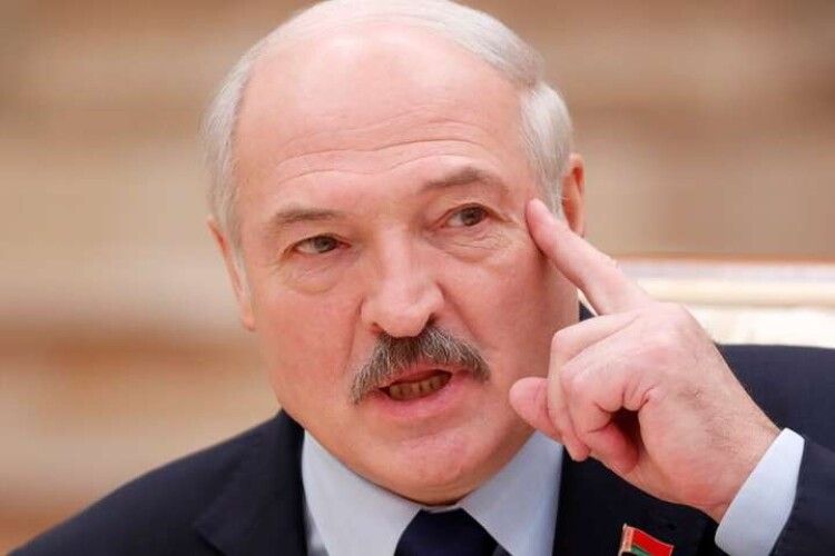 Лукашенко назвав Зеленського «безголовим» і пообіцяв воювати проти України