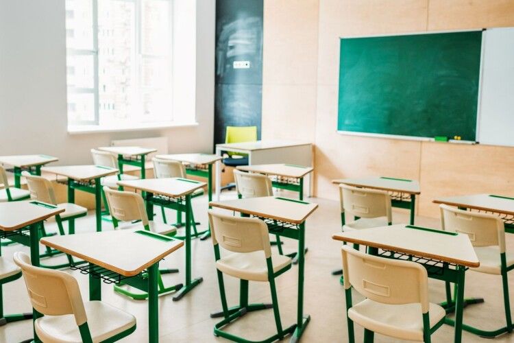 Школам рекомендували оголосити двотижневі канікули