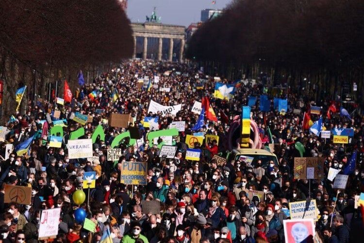 На мітинг в підтримку України в Берліні прийшло 20 тисяч людей