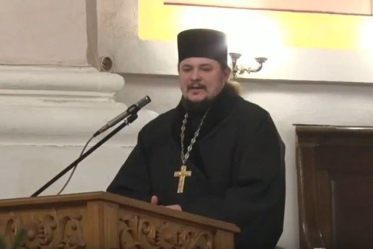 Православний священик привітав римо-католицьку громаду з Різдвом