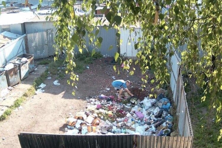 Порушників за викидання сміття у Нововолинську ловлять за допомогою фотопасток