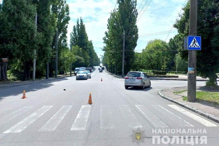У Рівному водій «Москвича» збив на переході жінку