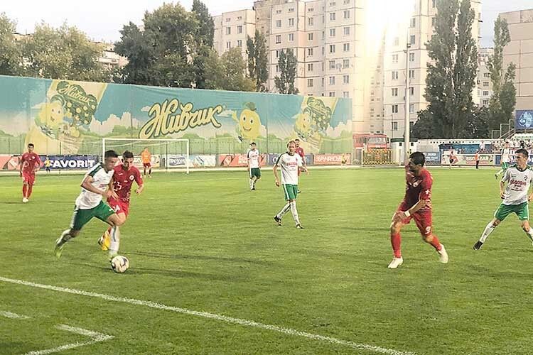 «Оболонське» по бороді текло, а в роті сухо було (відео)