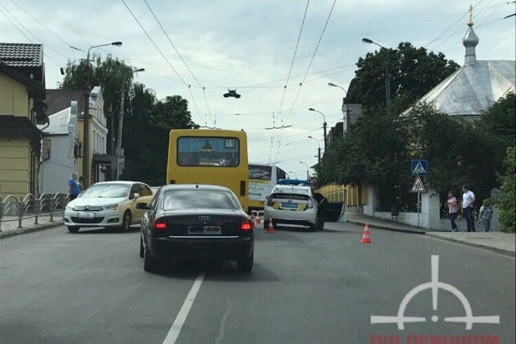 У Луцьку пішохід потрапив під колеса автомобіля