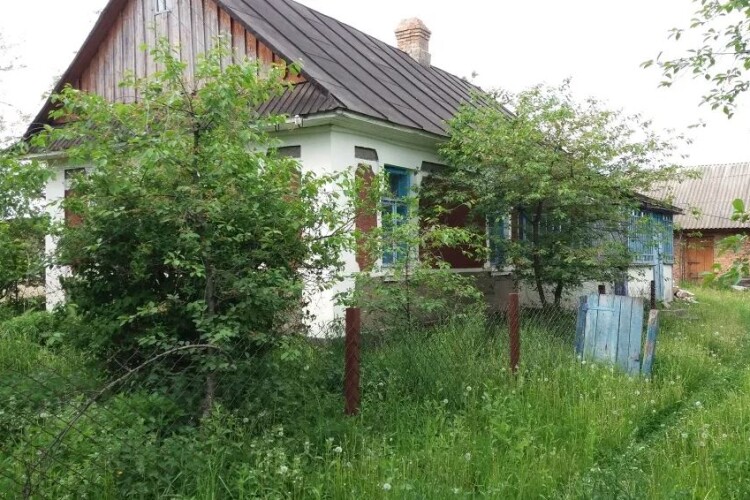 Переселенці десь мають жити, тому у волинській громаді шукають власників покинутих будинків