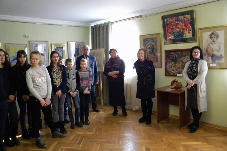 В Ківерцівському краєзнавчому музеї відкрито виставку робіт художниці і педагога Лесі Каспрук