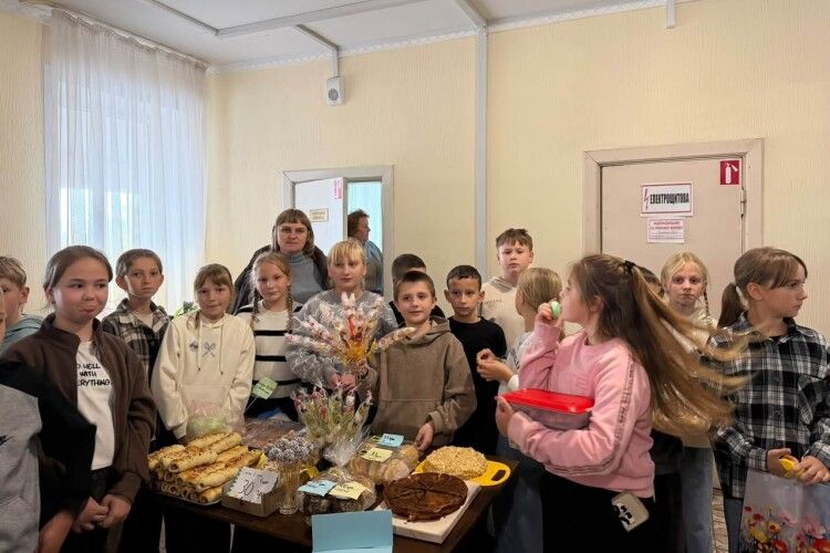 На Волині на благодійному ярмарку зібрали понад 77 тисяч гривень для ЗСУ