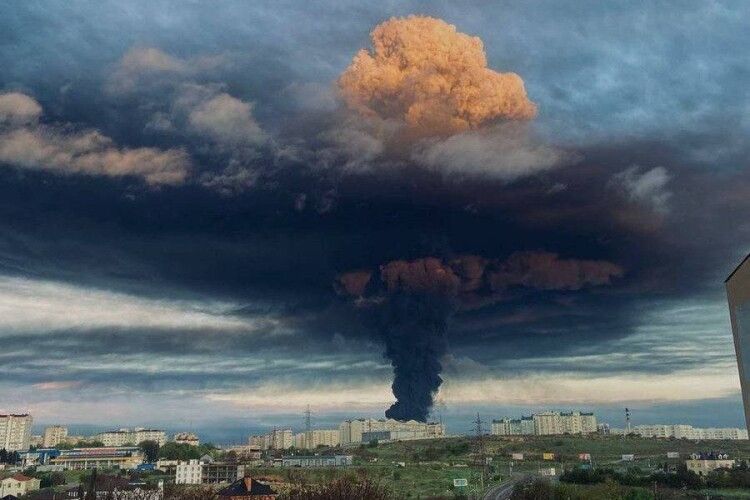 «Божа кара за Умань»: розкрили подробиці вибухів на нафтобазі в Севастополі (Відео)