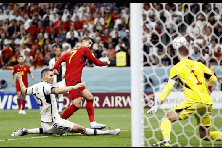 Матч №28: Німеччина врятувалась у матчі з Іспанією і ще має шанс на чемпіонство 
