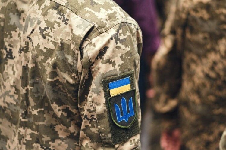 На Заході України водій на авто збив двох працівників ТЦК