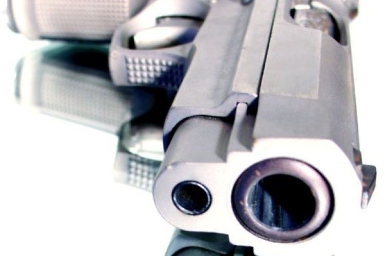 Справжній «Бандитський Петербург» — малюк прийшов у дитячий садок із пістолетом