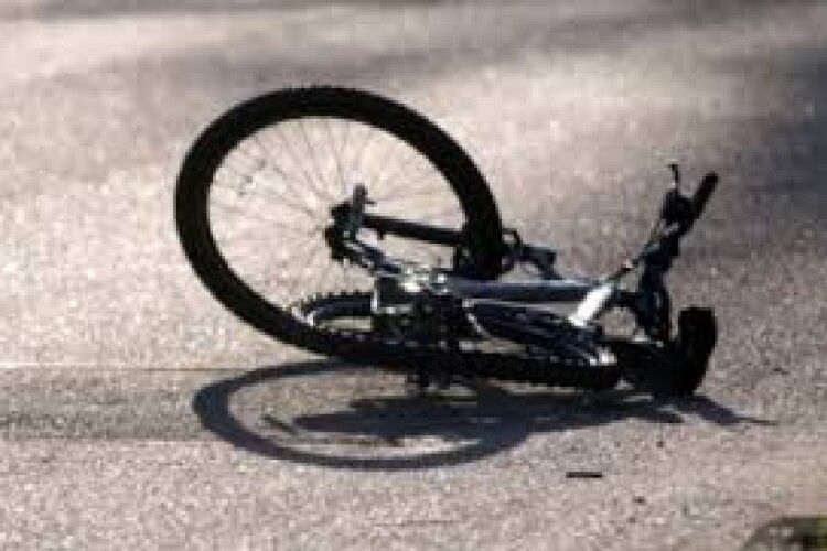 У селі Користь під колесами «Toyota Camry» загинув велосипедист