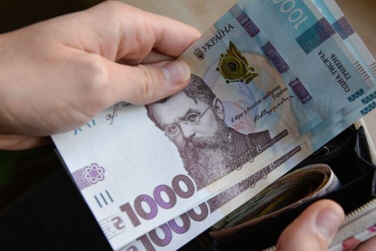 Українці у серпні отримають підвищені пенсії: кому скільки доплатять