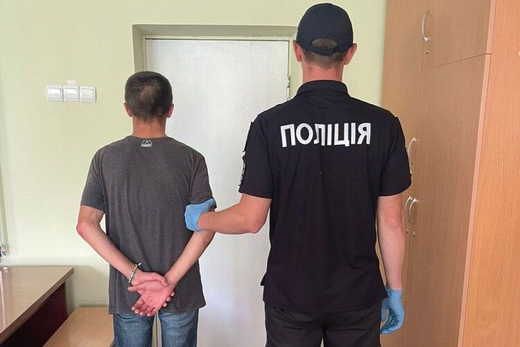 Рівненські поліцейські розкрили жорстоке вбивство (Фото, відео)