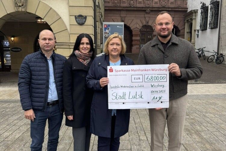 З Німеччини мер Луцька везе допомогу пологовому та постраждалим від обстрілів  