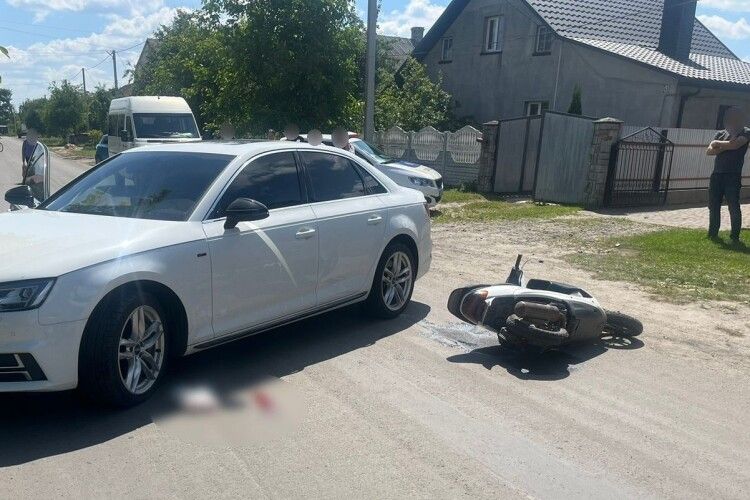 На Волині 12-річний водій електросамоката зіткнувся з електровелосипедистом