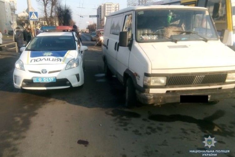 «Фіат» з п'яним водієм за кермом збив на «зебрі» 16-річну лучанку