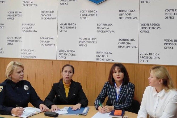 На Волині прокурори обговорили проблеми забезпечення прав дітей в умовах воєнного часу 