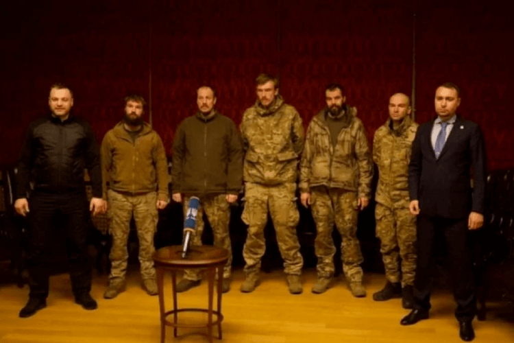 У розвідці розповіли, в яких умовах житимуть в Туреччині командири полку «Азов»