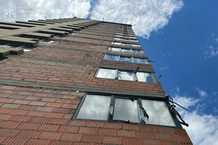 У Львові троє будівельників зірвалися з висоти 15 поверху