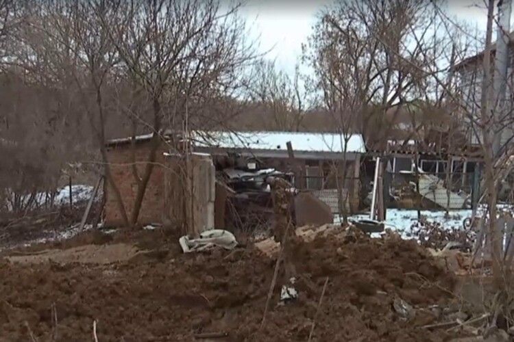 Встиг втекти з-під колес фури і загинув під тоннами гною: подробиці ДТП з вантажівкою (Відео)