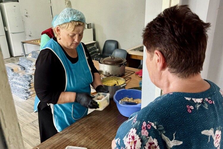 У Нововолинську відновлює роботу благодійна їдальня