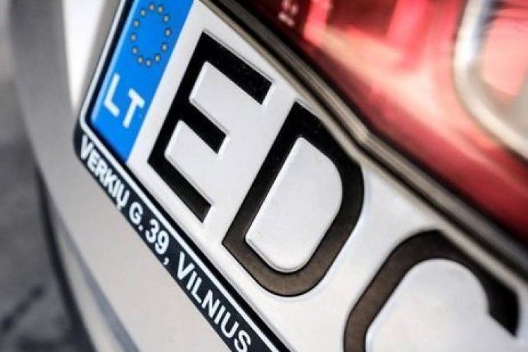 Верховна Рада повернула мита і ПДВ на автомобілі з Європи