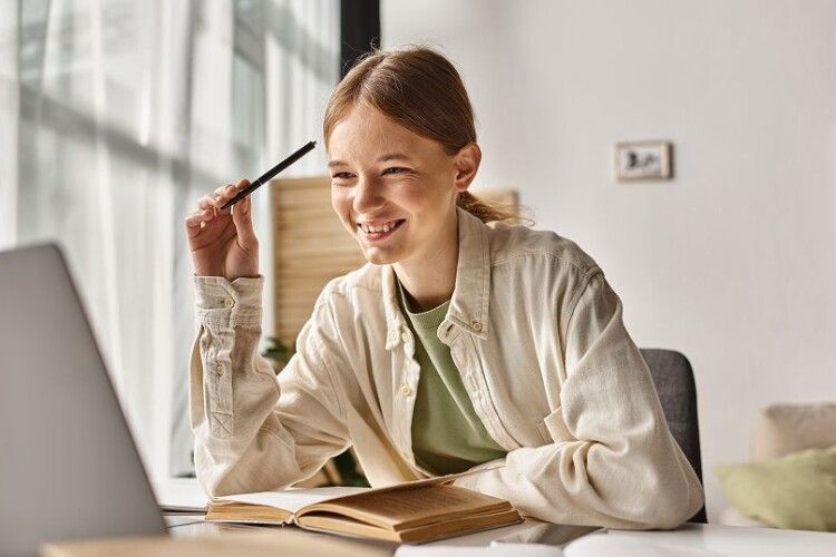 7 способів швидко підтягнути англійську перед поїздкою або навчанням закордоном: поради репетиторів BUKI School