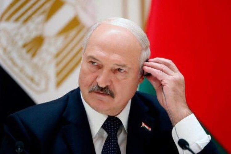 Білоруси тепер не можуть звільнятися з роботи за власним бажанням
