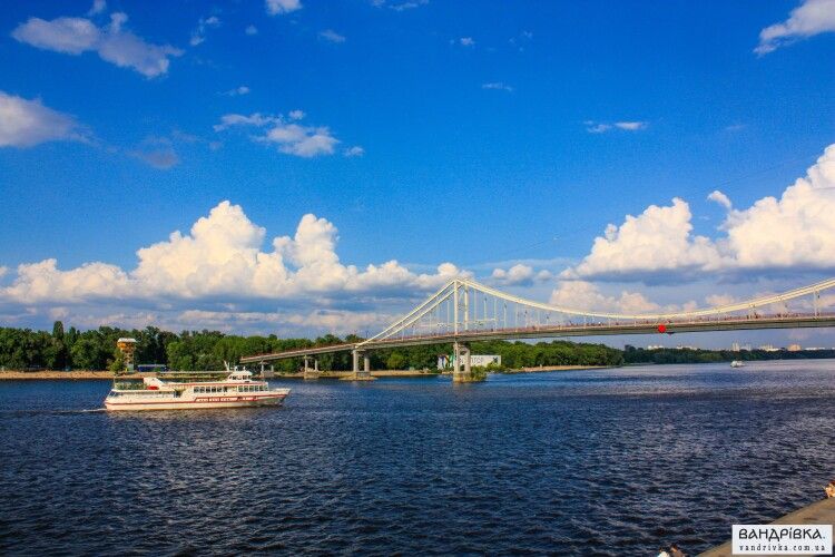 Шок: через забруднення Дніпра Києву бракуватиме питної води!