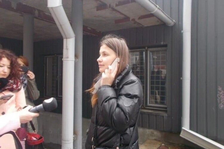 Що відомо про «благодійницю», яка організувала в Луцьку схему з переправлення чоловіків за кордон