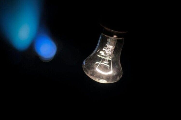 Графік відключень електроенергії на Рівненщині 24 грудня