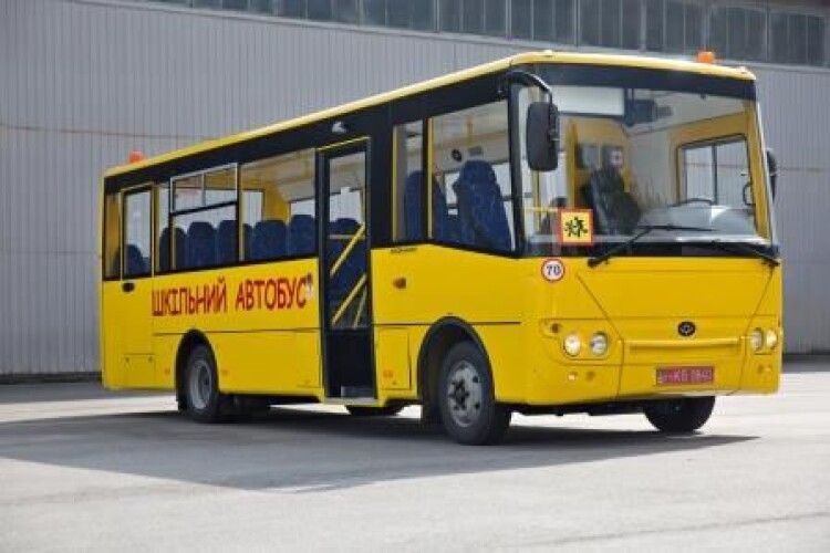 Луцький «Богдан» виготовить для Підгайців два шкільних автобуси