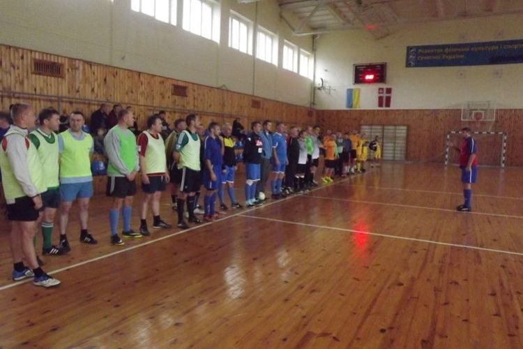 Шість команд взяли участь у футбольному турнірі серед ветеранів спорту у Ковелі