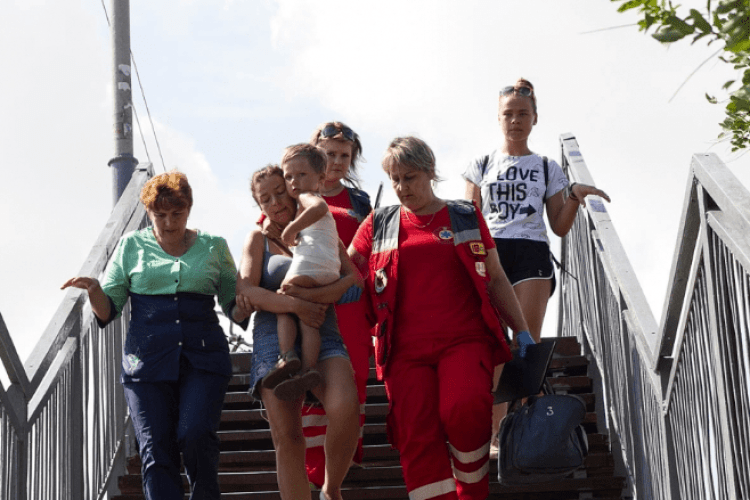 «Вагон підскочив на рейках»