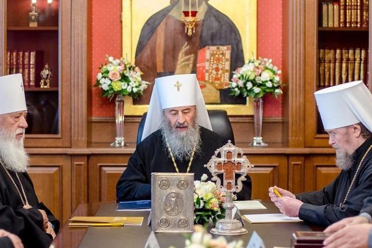 Отакої: московські попи в Україні виганяють константинопольських екзархів