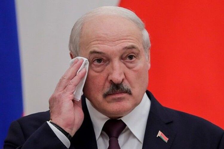 Лукашенко скасував усі зустріч: ЗМІ дізналися, на що він може хворіти