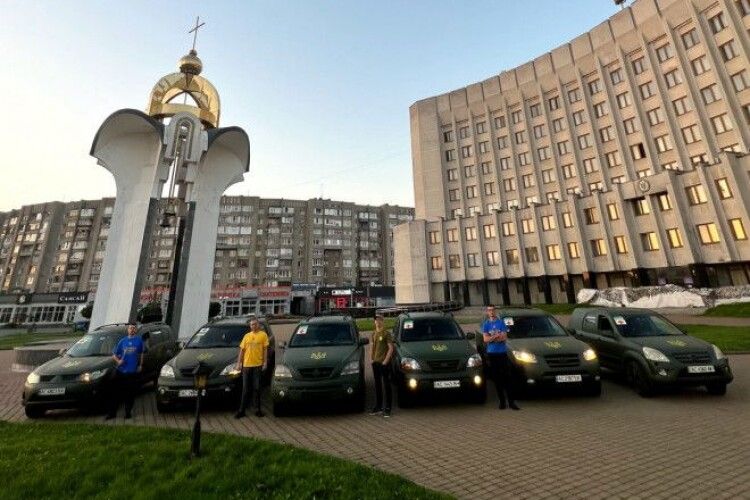 Захисникам з Волині відправили шість позашляховиків