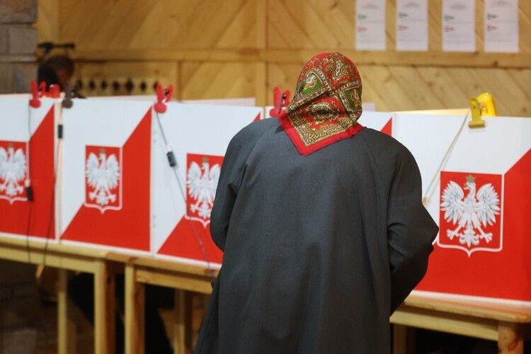 Хто переміг у Польщі на виборах до місцевих рад?