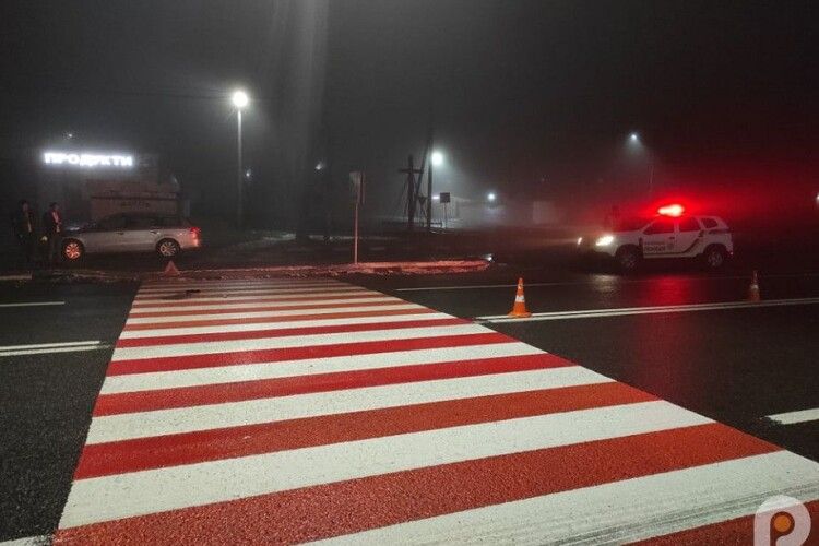 На Волині водій збив чоловіка на переході і втік