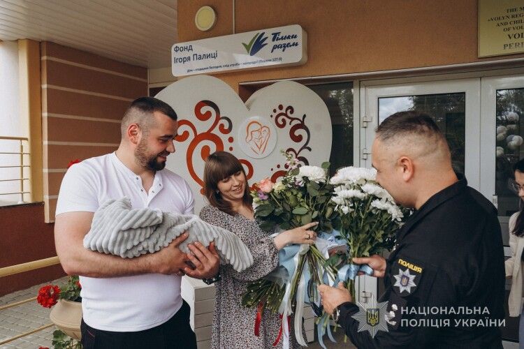 Воїн-поліцейський з Волині вдруге став батьком