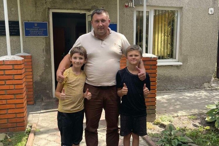 Двоє хлопчиків із Ківерців зібрали гроші для ЗСУ